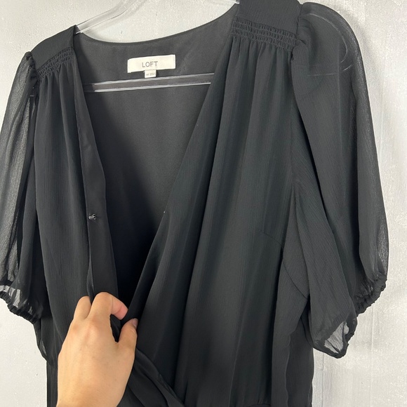 LOFT size 14 Tall black dress side ruched chiffon short sleeve v-neck side zip - Picture 6 of 14